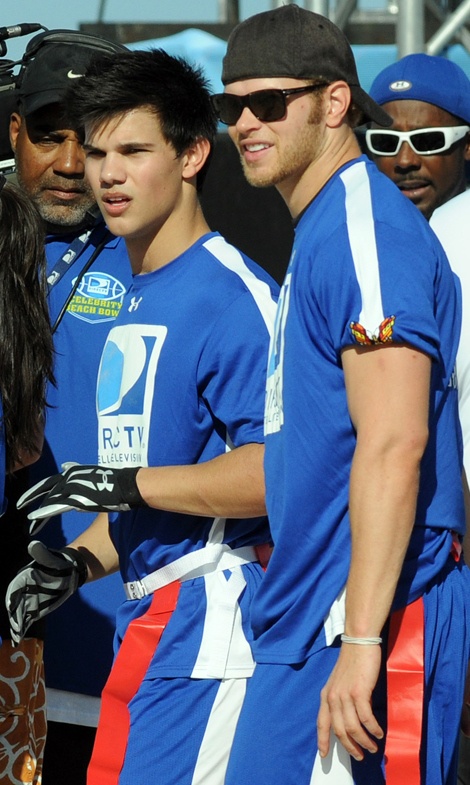 Αγώνας Celebrities πριν το Super Bowl