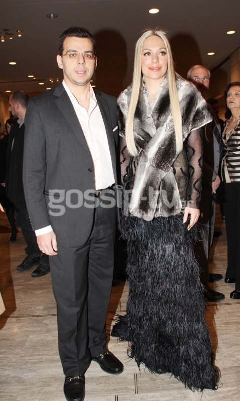 Ποιοι επώνυμοι απόλαυσαν χθες τον Γιάννη Πάριο; (φωτό)