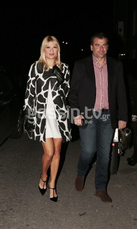 Φαίη Σκορδά: Η φουσκωμένη κοιλίτσα, το φύλο του μωρού και η απορία του γιου της!