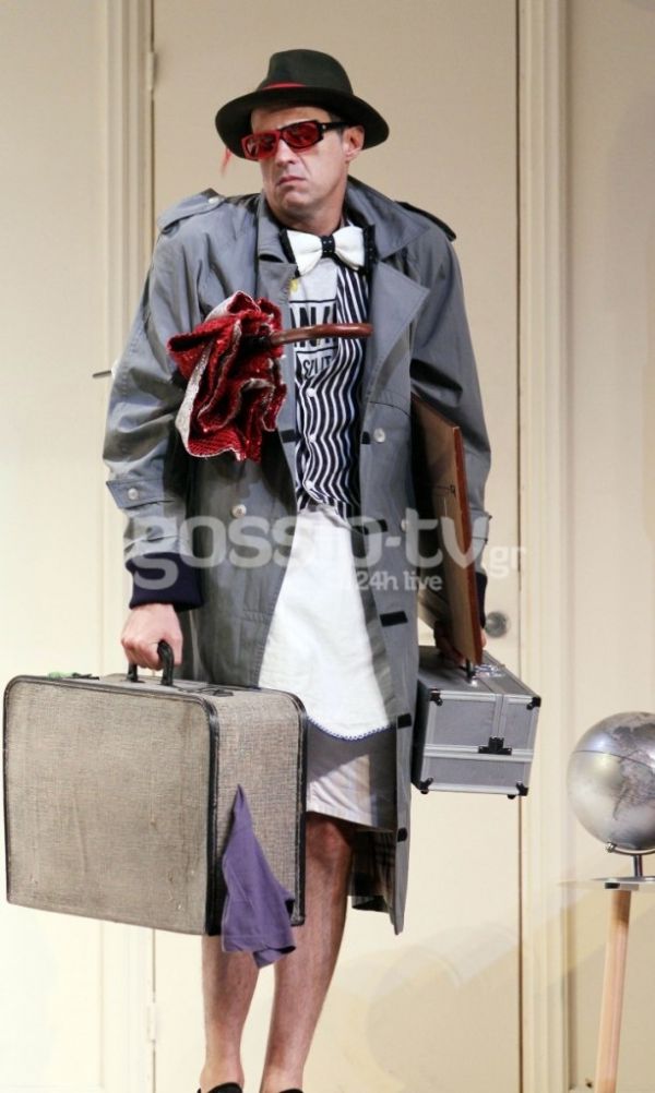 Λαμπερή πρεμιέρα για την παράσταση «Δεν πετάω.. δεν πετάω…»!