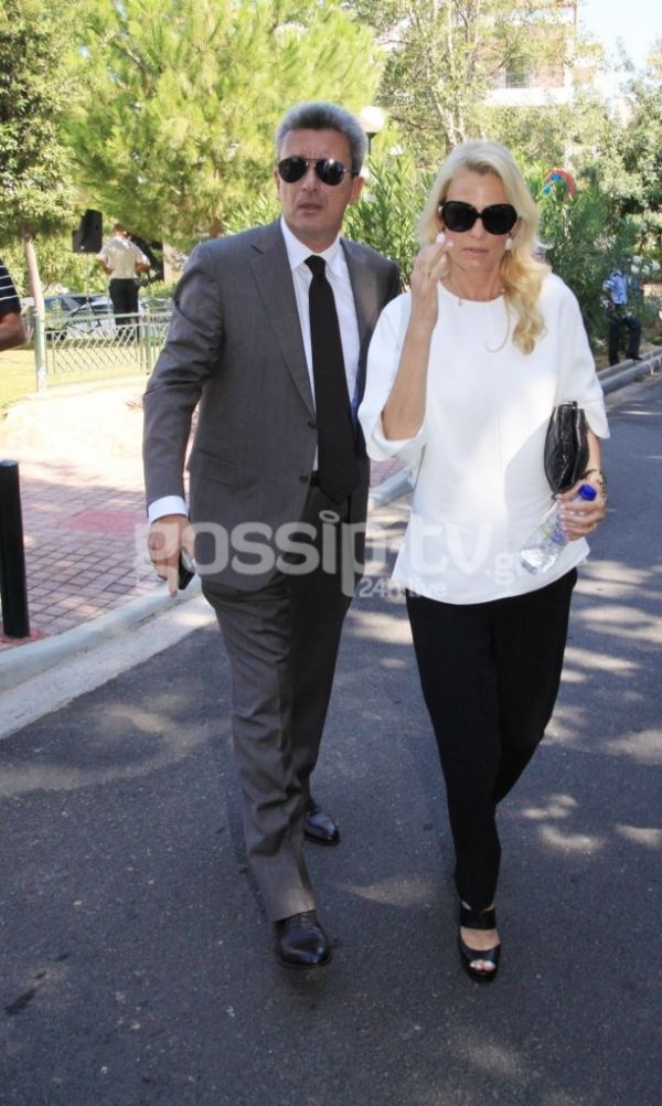 Εγκαινιάστηκε η πλατεία «ΕΛΠΙΔΑ- Μαριάννα Β. Βαρδινογιάννη»