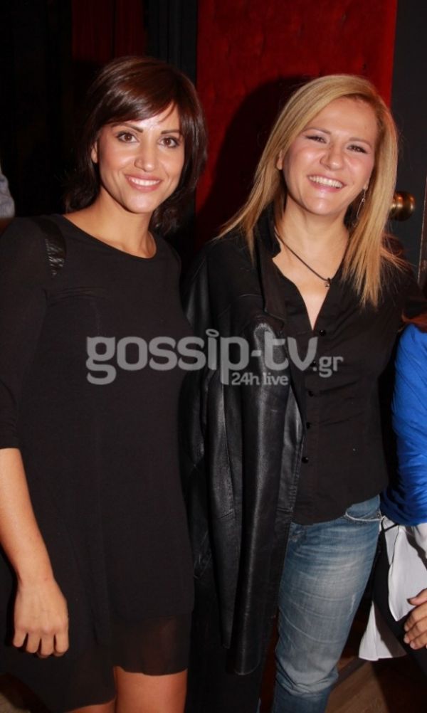 Η λαμπερή πρεμιέρα της παράστασης «Δεν θα με τρελάνεις εσύ εμένα» στο θέατρο Αθηνά