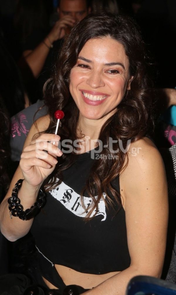 Πήγε στα μπουζούκια κι έγλυφε το… γλειφιτζούρι