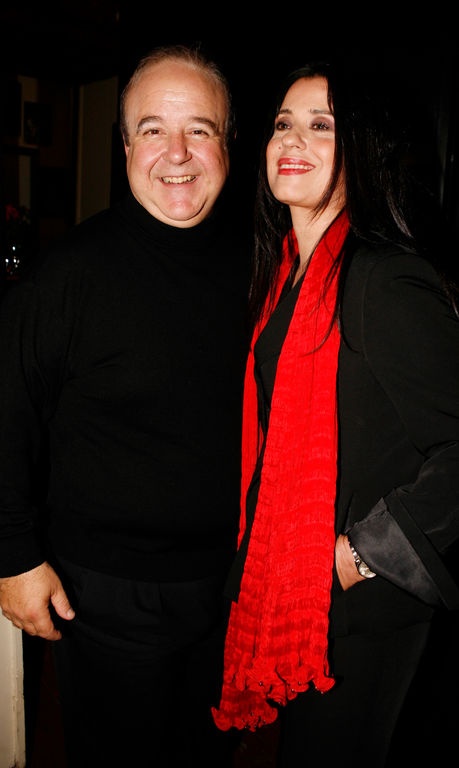 Επίσημη πρεμιέρα ...  “Σε στενό οικογενειακό κύκλο”