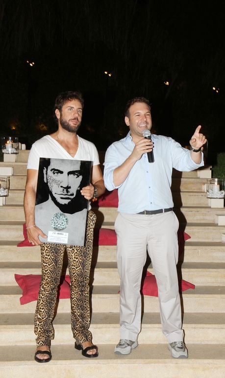 Ποιοι παρευρέθησαν στην απονομή πλατινένιου cd του Γιώργου Μαζωνάκη;