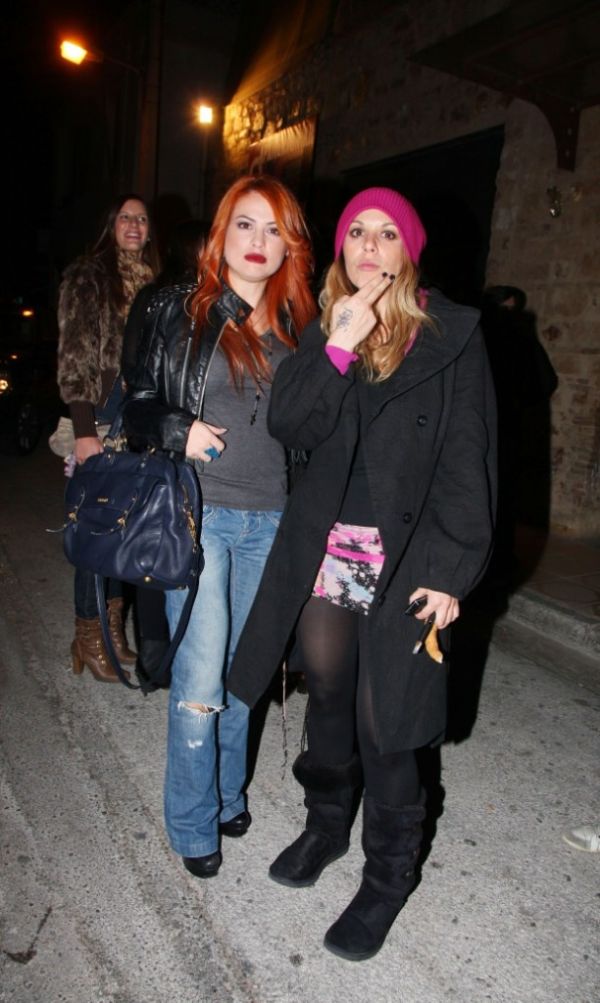 Ο Καρβέλας τα... βρόντηξε και η Βίσση σήκωσε τα...χέρια ψηλά!