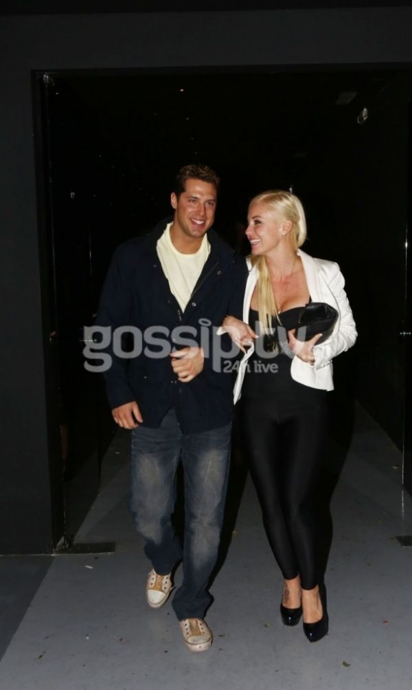 Αυτός είναι νέος έρωτας!