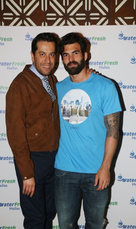 Πού συναντήθηκαν οι celebrities;