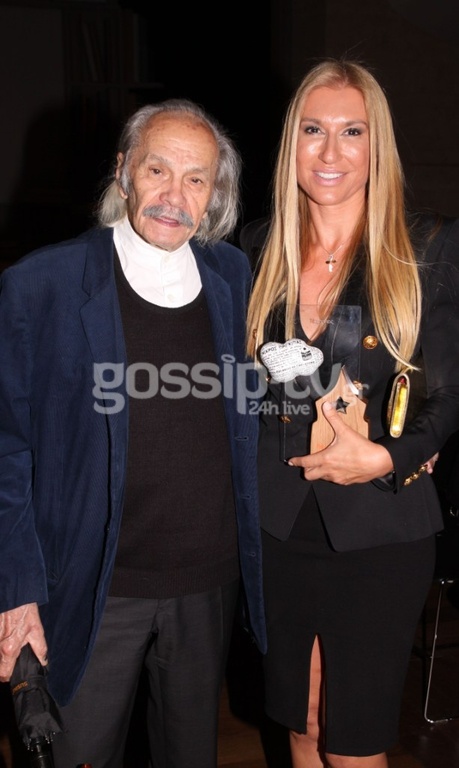 O Ρουβάς απένειμε βραβείο σε τελετή Απονομής Βραβείων Βιβλίου