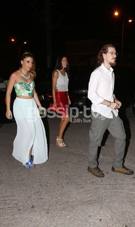 Μελίνα Μακρή: Με τον σύντροφό της στα μπουζούκια