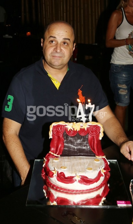  Μάρκος Σεφερλής: Τα «καυτά» φιλιά με την Τσαβαλιά και η τούρτα υπερπαραγωγή