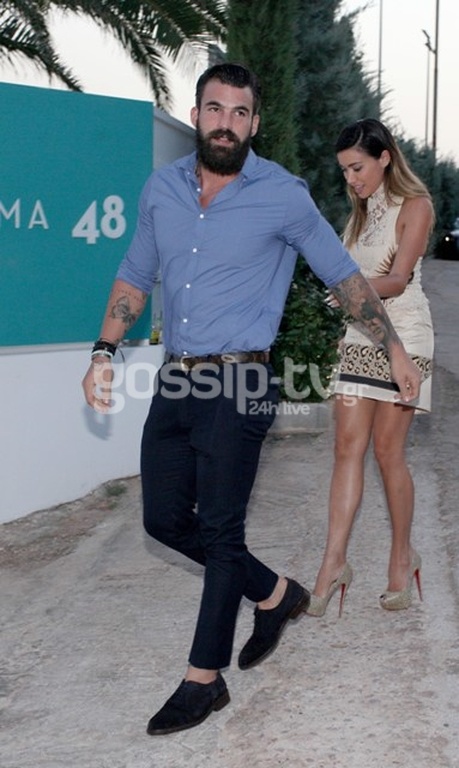 Δημήτρης Αλεξάνδρου-Όλγα Φαρμάκη: Πρώτη δημόσια εμφάνιση πιασμένοι χέρι-χέρι! 