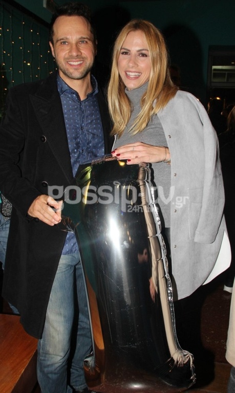 Πλήθος επωνύμων στην επίσημη πρεμιέρα της παράστασης «Μόλις χώρισα»