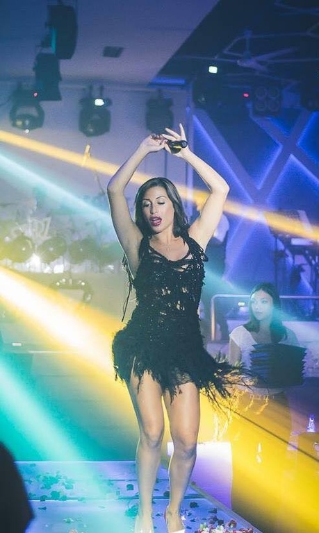 Δεν πάει ο νους σας ποια τραγουδίστρια «φλερτάρει» με το Survivor 2