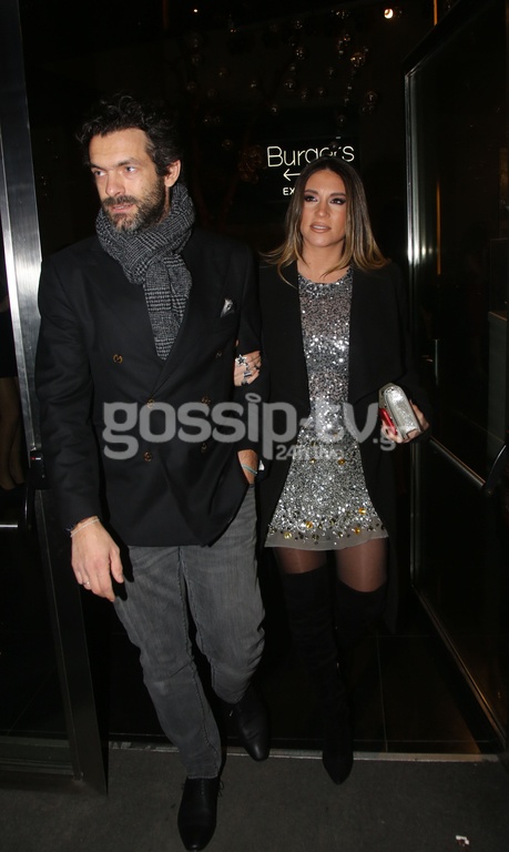 Με φουσκωμένη κοιλιά στα μπουζούκια