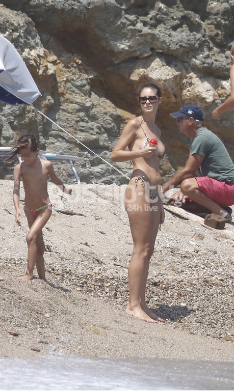 Eros Ramazzoti: Με την οικογένεια του στη Μύκονο!