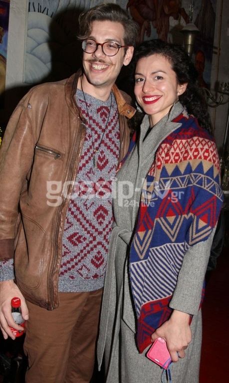 Επίσημη πρεμιέρα για την παράσταση «Cagebirds από τις ΜανταΜίτσες» 