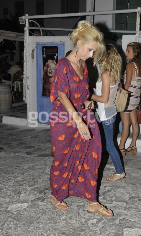 Η Κατερίνα Γκαγκάκη στη Μύκονο! (φωτό)