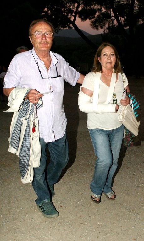 Ώρες αγωνίας για την Σμαράγδα Καρύδη!