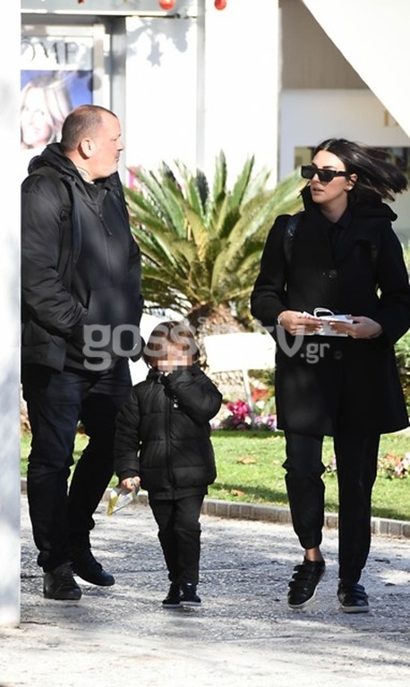 Η οικογένεια Σκαρμούτσου εν... δράσει! Η βόλτα στην Κηφισιά και τα παιχνίδια με τον Αλέξανδρο!