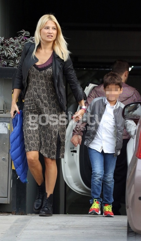 Σκορδά: Στην Γλυφάδα με τον γιο της λίγο πριν την ανακοίνωση του διαζυγίου 