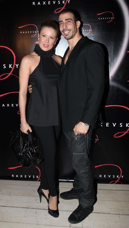 Video: Πάρτι προς τιμήν της Ζέτας Μακρυπούλια 