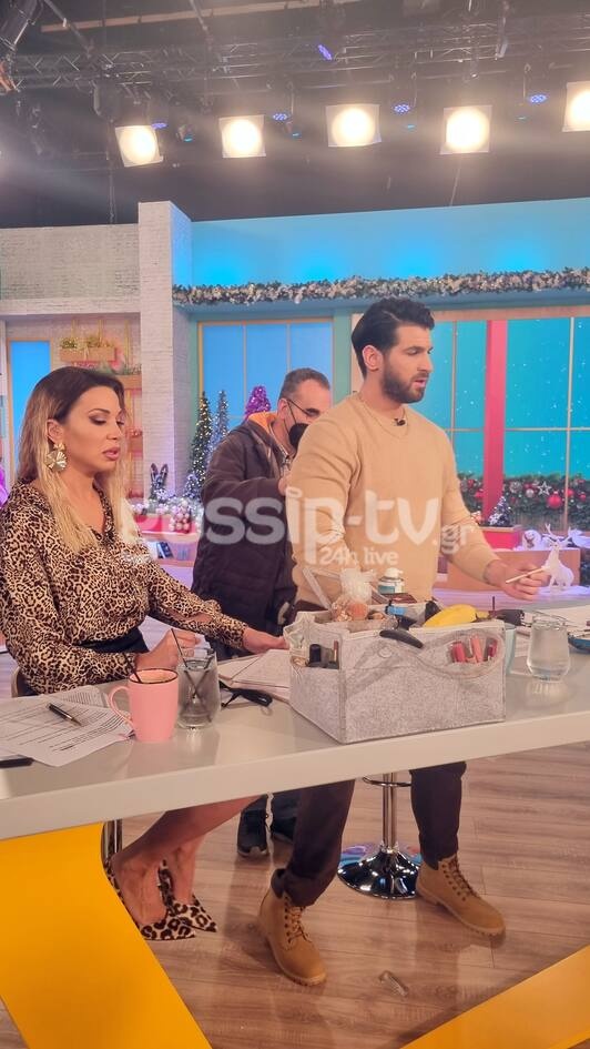 Breakfast@Star: Το τρελλό τρολλάρισμα, ένας συναγερμός και ο «μίζερος» που μετράει τις μπουκιές