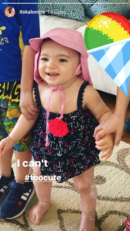 Λιώσαμε με τη φωτογραφία της κορούλας της Καλομοίρας 