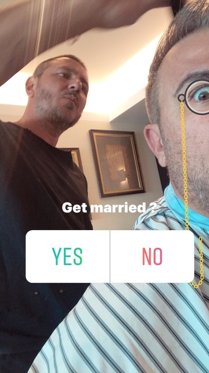 Αντώνης Ρέμος: Δείτε τις προετοιμασίες του γαμπρού πριν τον γάμο και το στολισμό του σπιτιού του