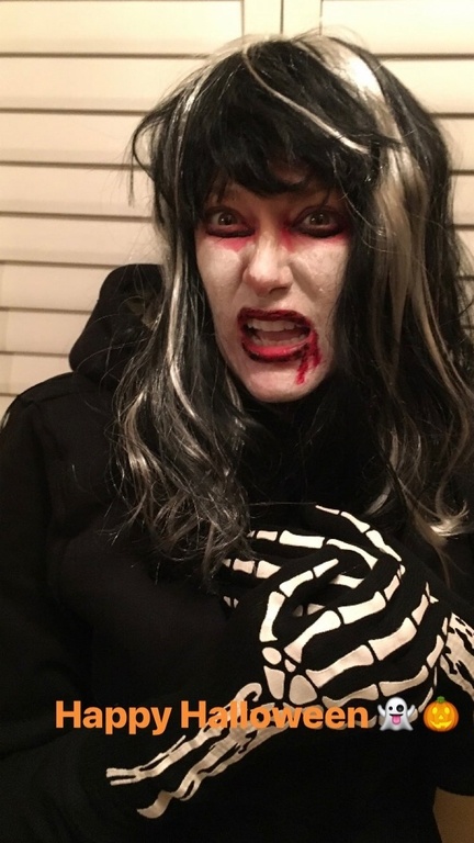 Γιόρτασε το Halloween και διασκέδασε με την ψυχή της! Την αναγνωρίζετε; 