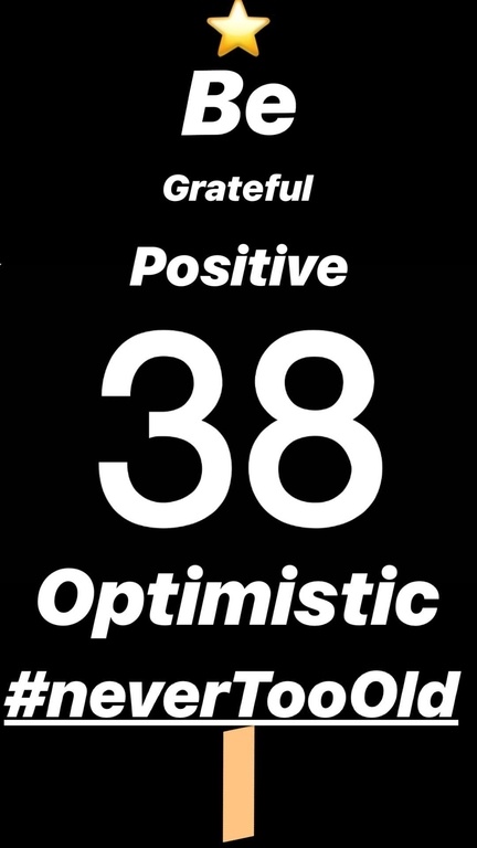 Κι όμως! Το αγοράκι της φωτογραφίας είναι Έλληνας παρουσιαστής που έχει σήμερα τα γενέθλιά του!