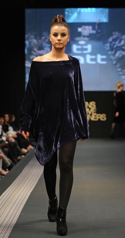 Ειρήνη Παπαδοπούλου: Από τραγουδίστρια... μοντέλο 