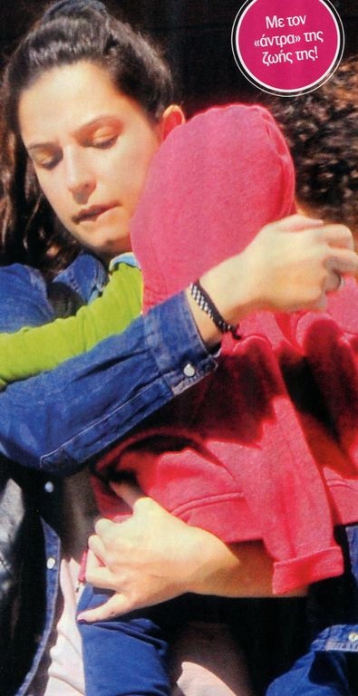 Κατερίνα Παπουτσάκη: Η τρυφερή αγκαλιά στον γιο της