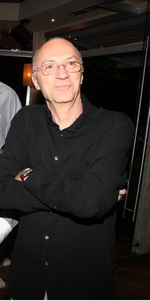 «Καρφώνει» την Μενεγάκη: «Είναι πλούσια αμειβόμενη γι' αυτό κάνει τα ίδια και τα ίδια»!