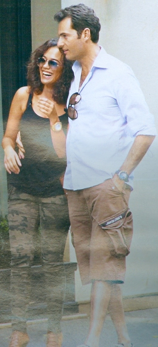 Το τρυφερό φιλί του Μπουγιούρη στην Πλάκα!