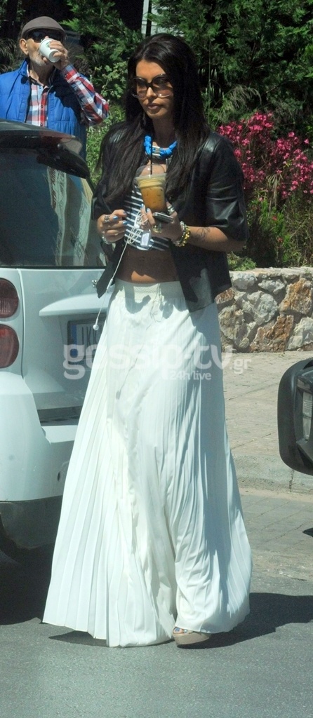 Νίνα Λοτσάρη: Μαμά για φίλημα!