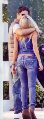 Οικονομόπουλος – Κάβουρα: Αγκαλίτσες και φιλάκια (φωτό)