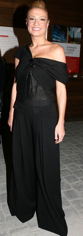 Φαίη Σκορδά: Πόσο έχει αλλάξει στυλιστικά από το ξεκίνημά της μέχρι σήμερα; (φωτό)