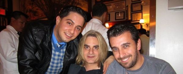 Με την σύζυγό του στην περιοδεία του ο Θάνος Πετρέλης 