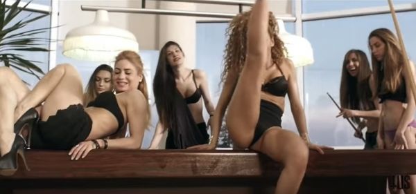 Ελισάβετ Αϊνατζόγλου: Στο πιο προκλητικό video clip που έχει γυριστεί ποτέ 