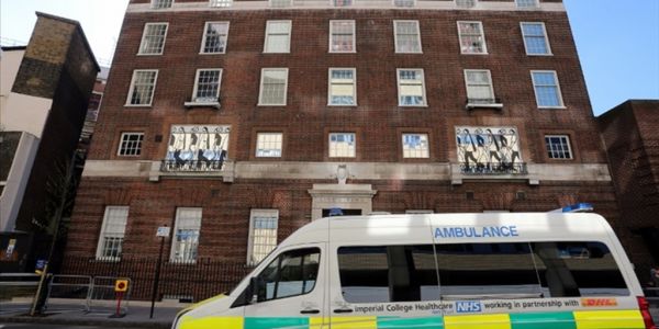 Kate Middleton: Από τώρα live εικόνα έξω από το μαιευτήριο!