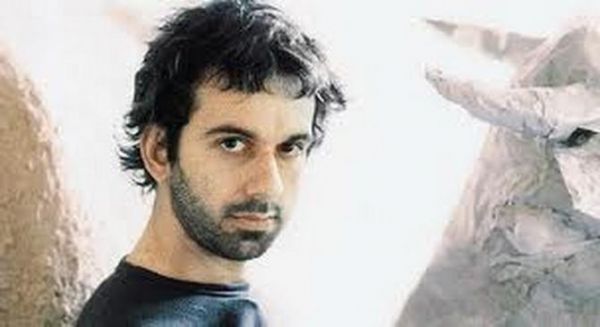 Έλληνας ηθοποιός εμφανίζεται on stage γυμνός