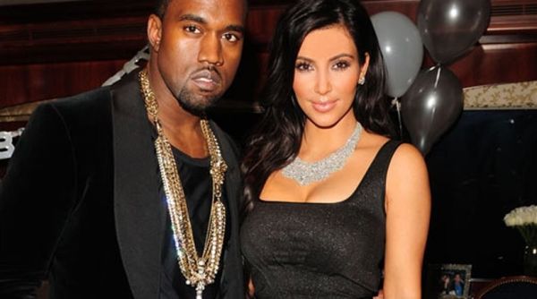 Η κόρη ανακοινώνει τον γάμο των γονιών της!