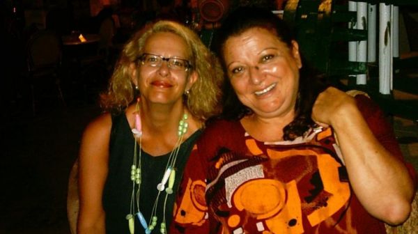 Τζέσυ Παπουτσή: Η κουμπάρα της αποκαλύπτει: «Από το σινάφι σου χαρούμενη δεν έφυγες»