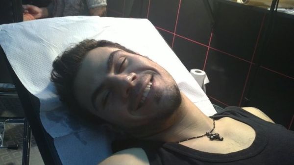 Άκη πονάς; 