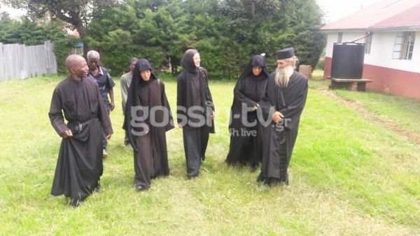 Το άγνωστο φιλανθρωπικό έργο της Ναταλίας Λιονάκη στην Αφρική ως μοναχής!