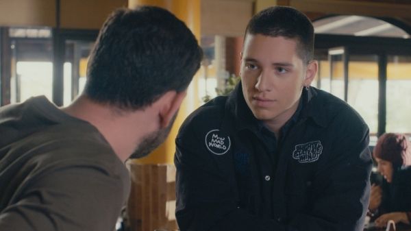 Το τατουάζ: Ο Τόνυ και η Τατιάνα μεταφέρονται στο νοσοκομείο