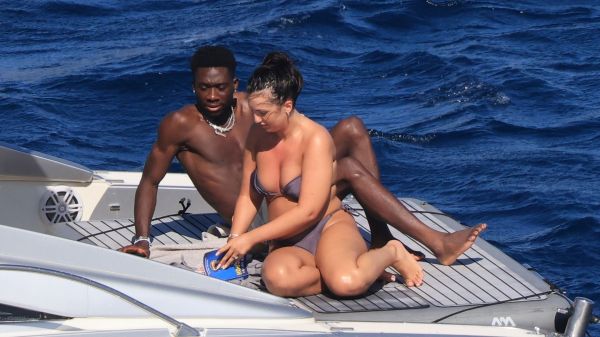 Alphonso Davies-Sheyenne Jen