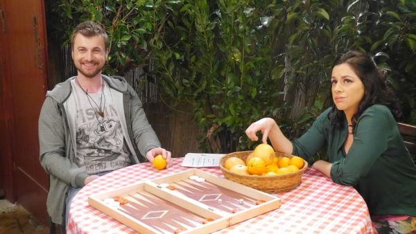 Το gossip-tv βρέθηκε στα γυρίσματα της σειράς «Το σόι σου». Δείτε όλες τις εξελίξεις και φωτό με τους πρωταγωνιστές