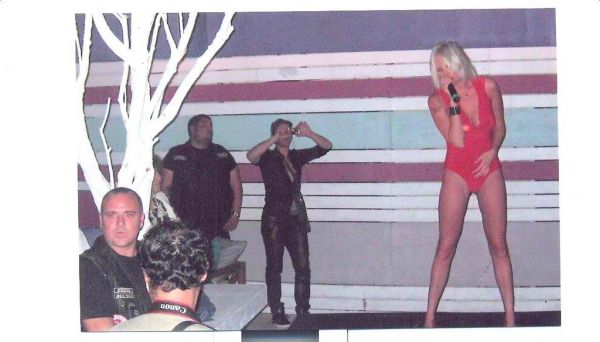 Καρέ καρέ το σόου της Τζούλιας στην Κω